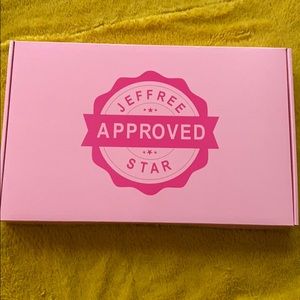 Jeffree Star Approved Mirror